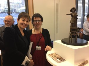 Caroline Lucas MP with sculptor Hazel Reeves