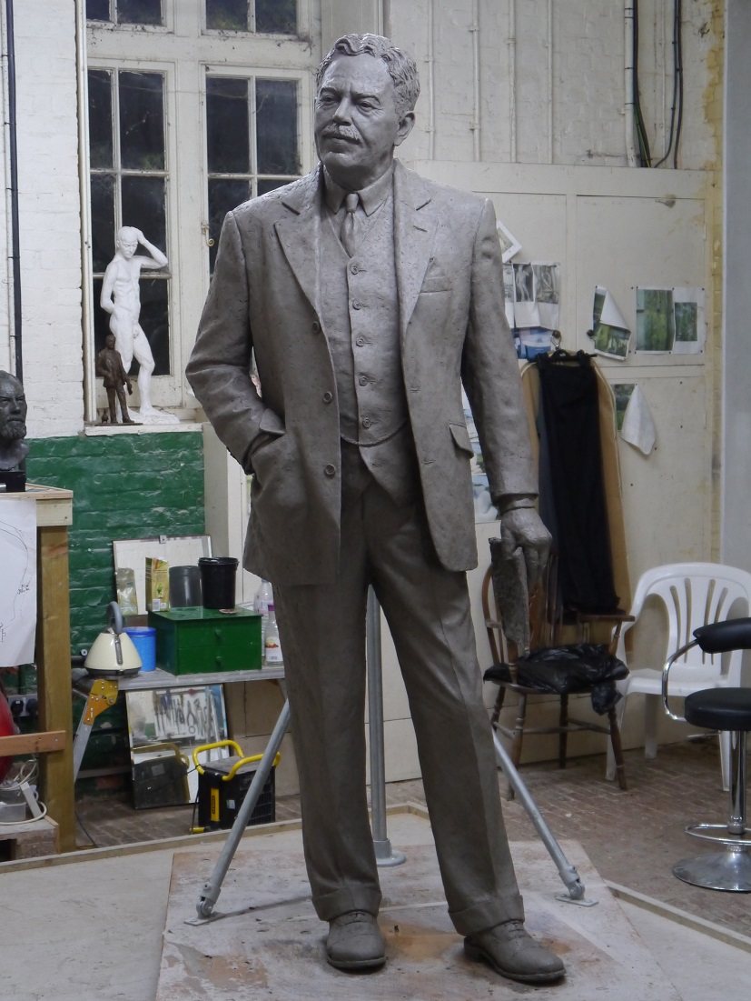 Sculpture of Sir Nigel Gresley