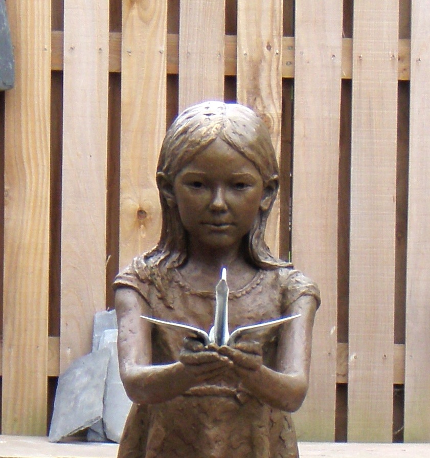 Sadako Sasaki - sculpture by Hazel Reeves