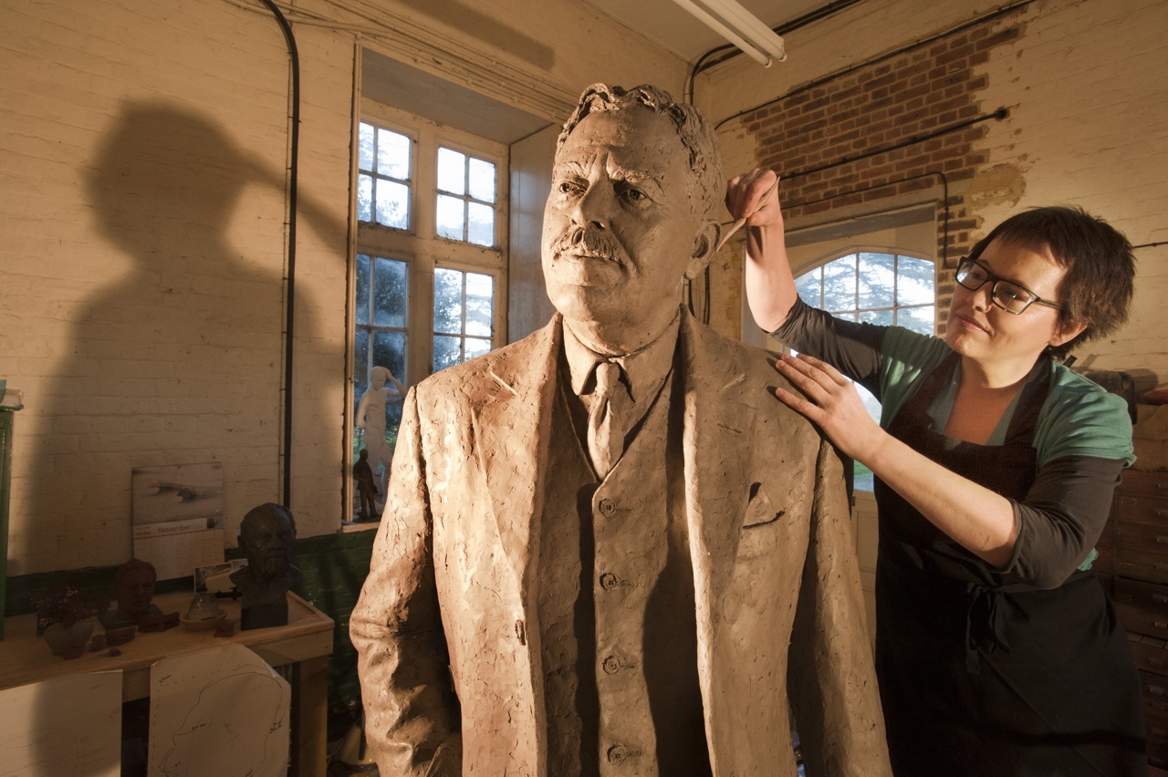 Hazel Reeves sculpting Gresley Statue - photo by Roger Bamber