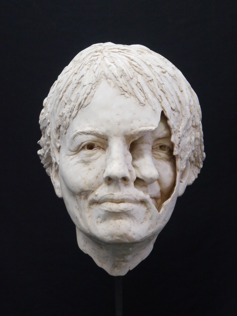 Mum/me II - sculpture by Hazel Reeves, cast in plaster