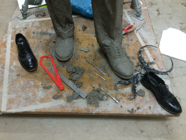 Gresley statue, adding the shoes
