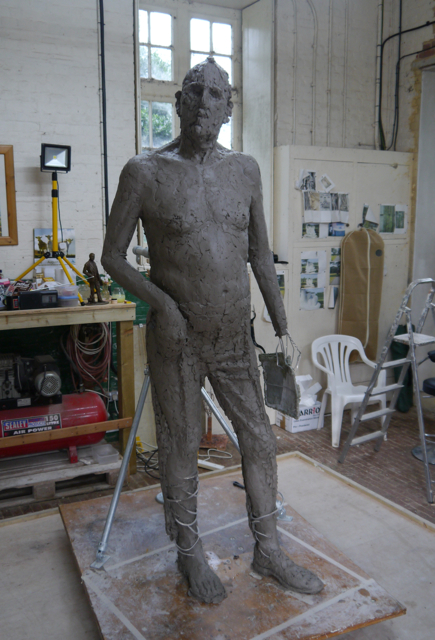Gresley statue, adding the trousers