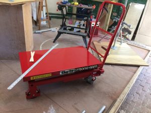 New hydraulic lifting table ready for ply base