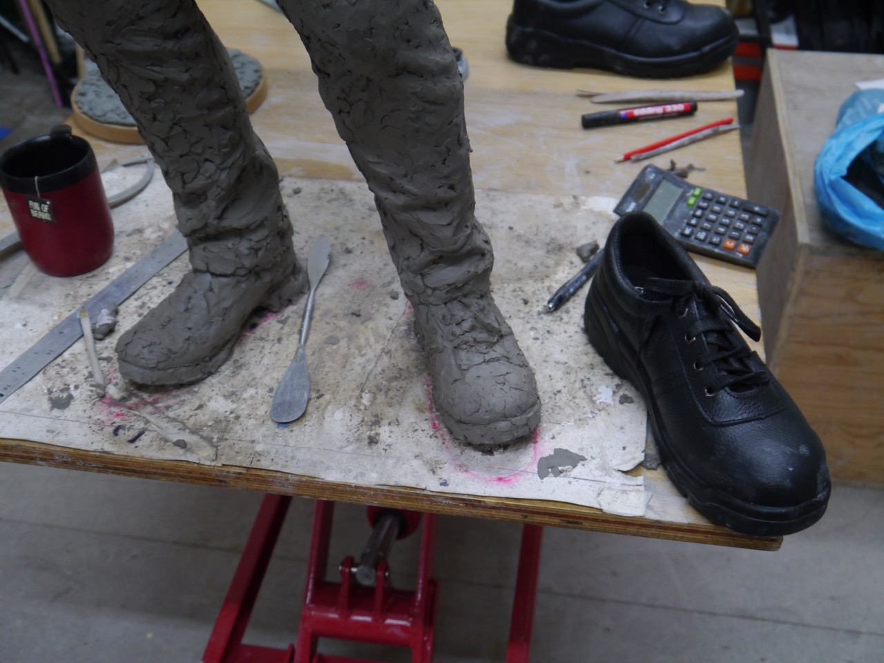 Sculpting the safety shoes