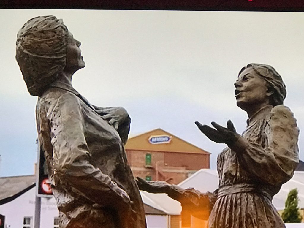 Cracker Packers statue in Carlisle